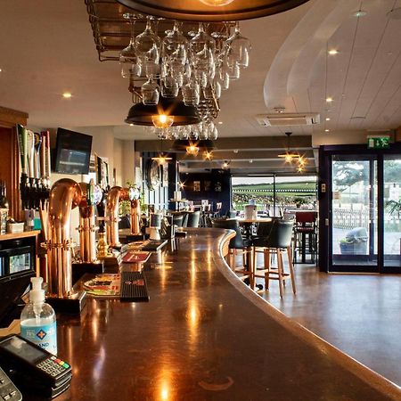 Gwesty Gadlys Hotel Cemaes Bay Bagian luar foto