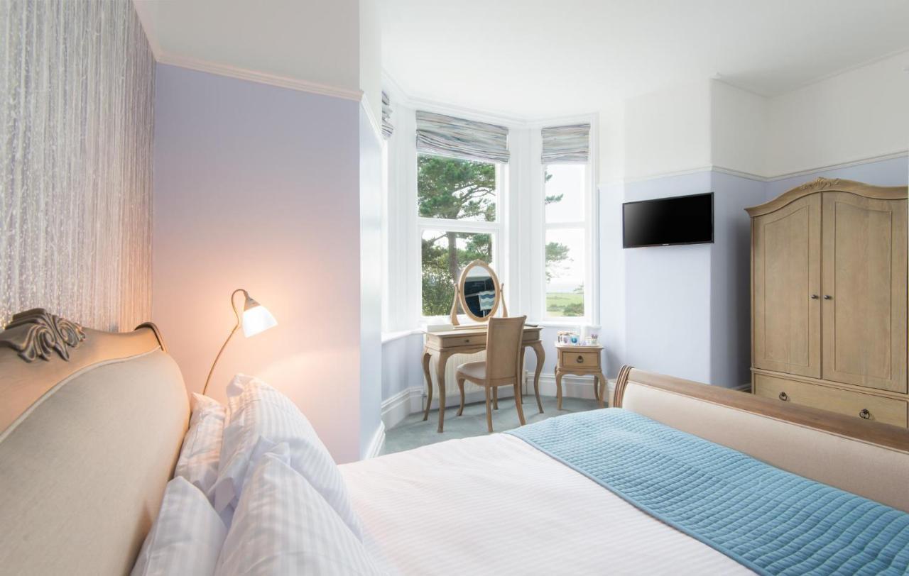 Gwesty Gadlys Hotel Cemaes Bay Bagian luar foto